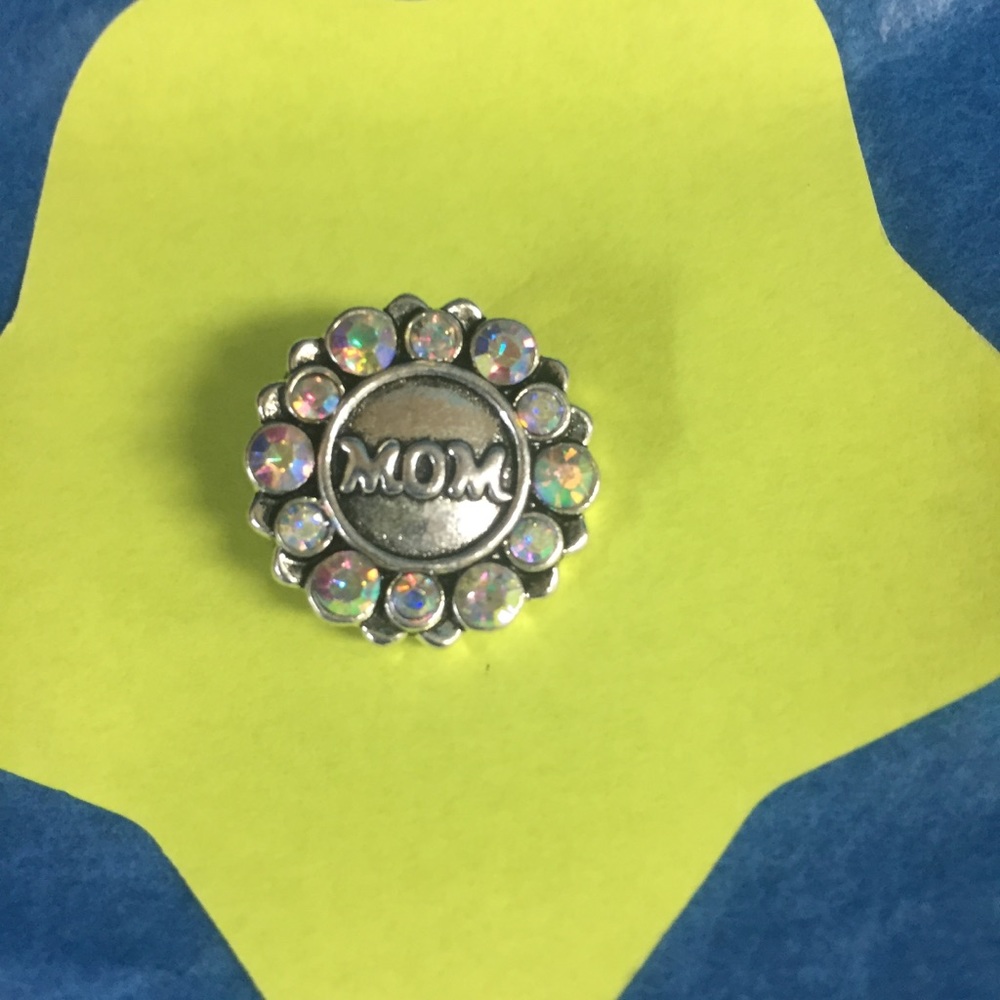 18mm Silver Mom Aurora borealis Snap Button